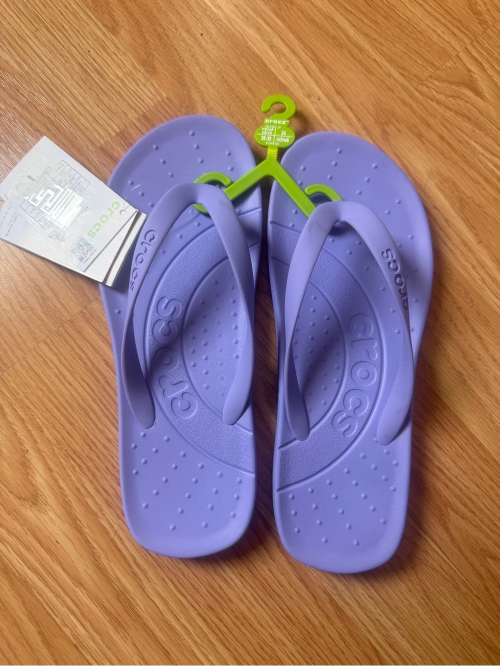 CROCS Lavender Purple Classic Flip Sandals - Picture 1 of 5